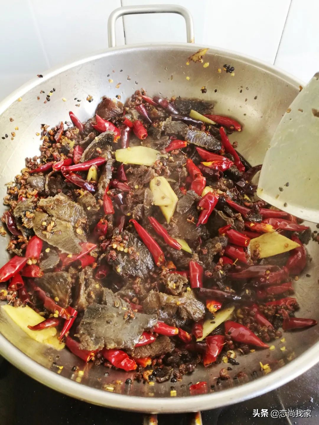 麻辣牛肉干鲜香酥烂麻辣爽口,原味牛肉干怎么做成麻辣牛肉干