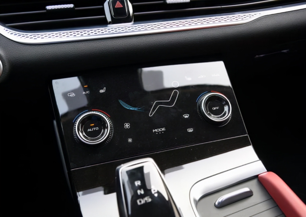 又一国产黑马亮相操控堪比途观,奔腾b70这款车怎么样值得购买吗