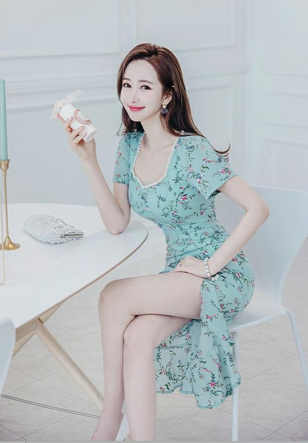 雪纺显瘦遮肉减龄洋气韩版小碎花,韩系气质高级感雪纺荷叶边