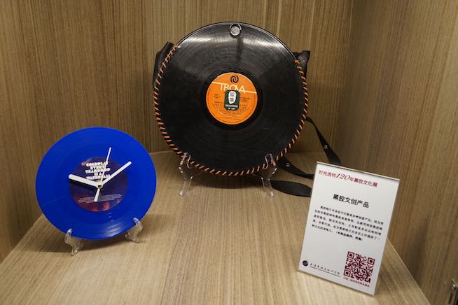 复古又前卫，小众不高冷——黑胶唱片在当代生活中迎来“文艺复兴”