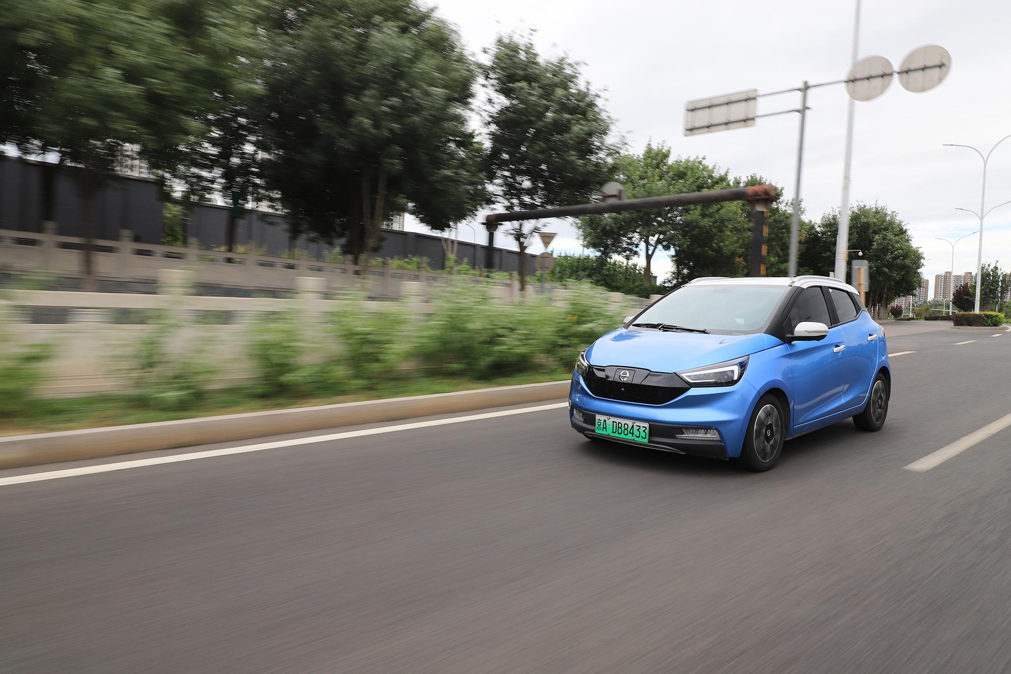 江铃新能源易至Ev3,纯电动车易至