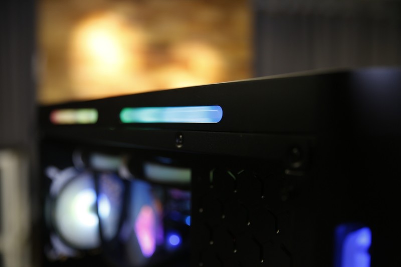 贫穷限制了想像，跑分64万烧包主机扫雷卡不卡？