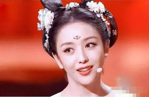 佟丽娅，恭喜离婚