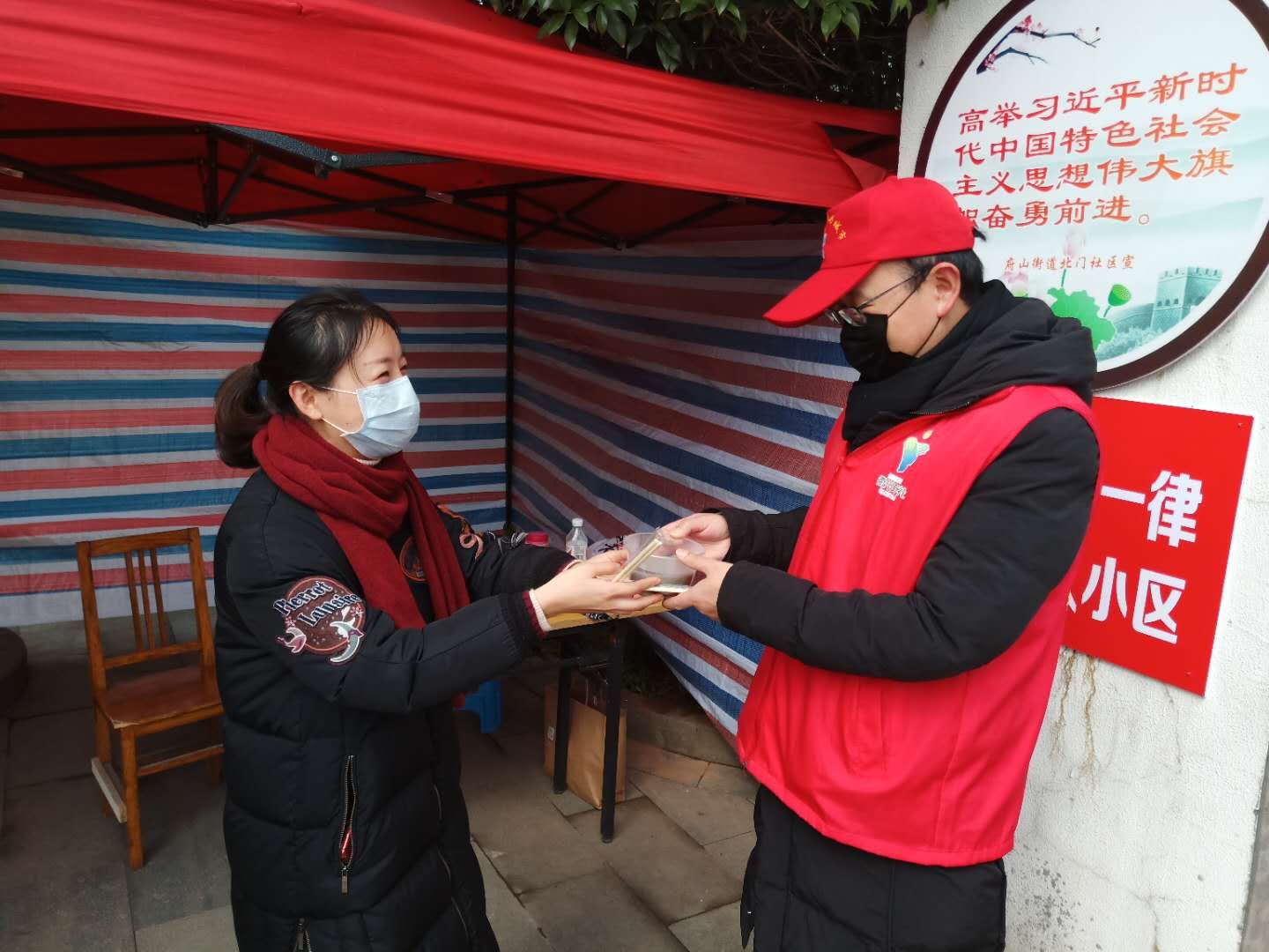 包区清楼，衢州市气象局*党**员干部在一线