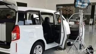 五菱之光车展,五菱之光运动版