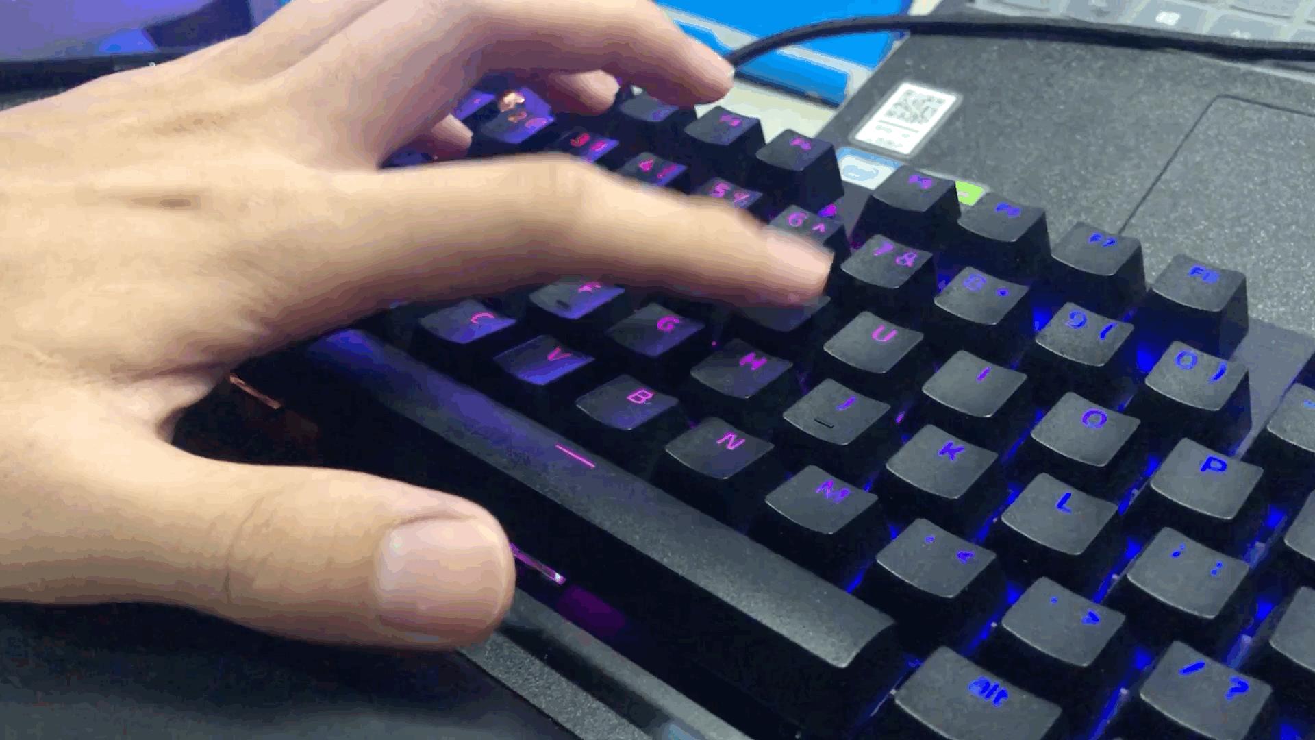 雷蛇黑寡妇v3键盘如何调节灵敏度,雷蛇黑寡妇游戏键盘测评