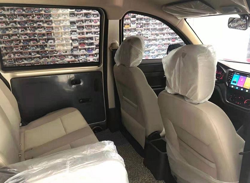 试驾白色五菱宏光v新款国六,五菱宏光v沉浸式看车