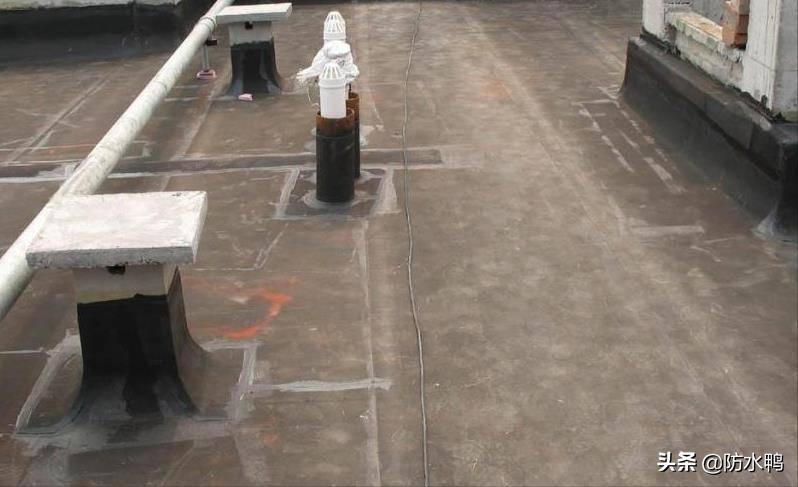 彩钢瓦屋面腐蚀漏水分析及处理,东莞市寮步镇防水处理屋面漏水