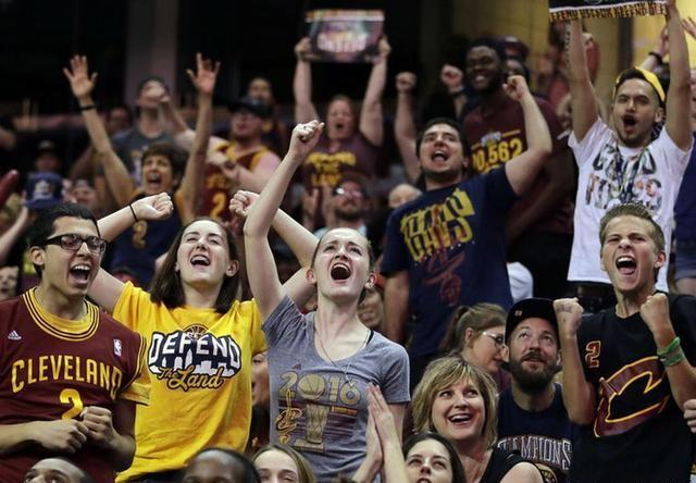 克利夫兰，比中国的一个县城都小，詹姆斯对它的影响到底有多大？