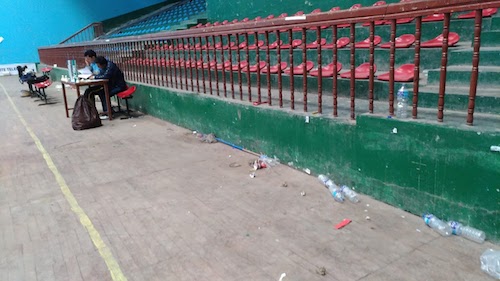 探秘尼泊尔羽球:国家队午餐吃方便面川崎球拍最畅销