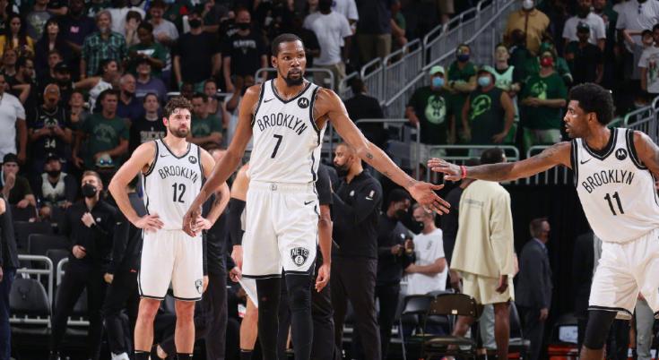 欧文赛后一场话再引争议,王猛和杨毅谈欧文本赛季的表现