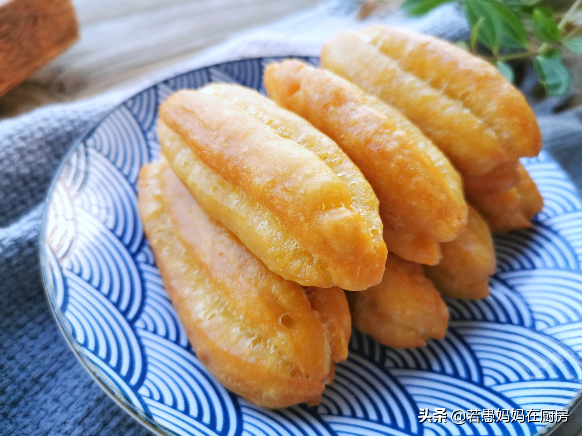 炸油条用酵母粉和苏打粉,油条用酵母粉和泡打粉哪个好