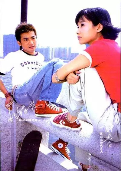 嫌弃校服，逃课打小霸王游戏机的90后老了