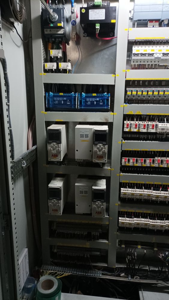 兼职电工工作原则,电工临时工对技术有什么要求