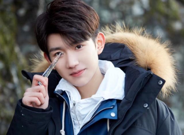 tfboys王源双面封面,tfboys王源无可取代的存在