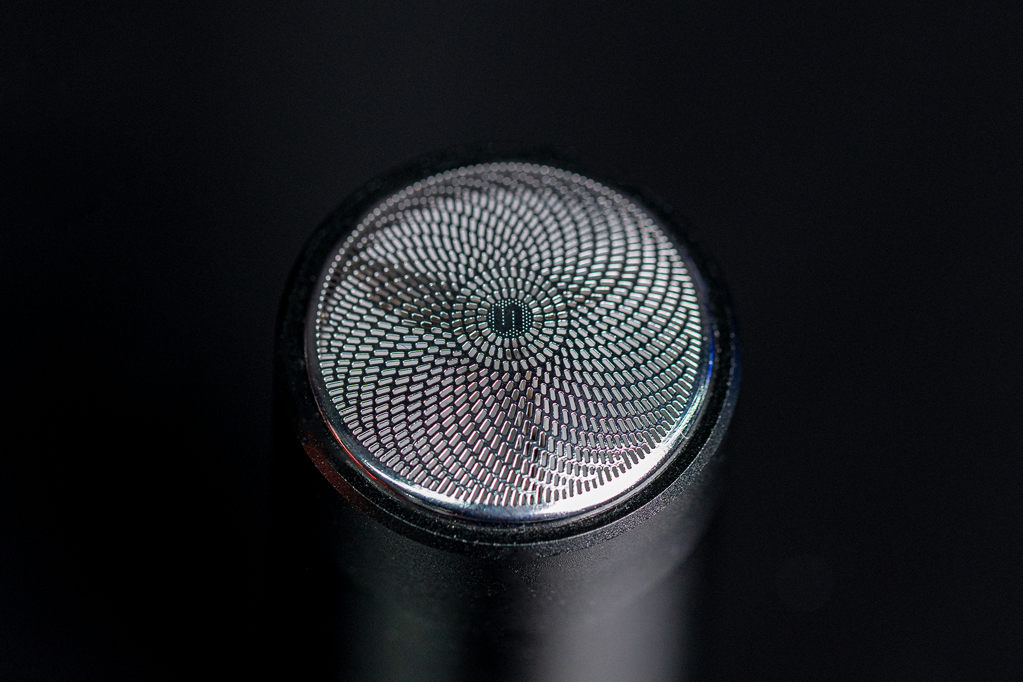 男人“丢三拉四”全国统一，这款口红大小的剃须刀，告别邋遢形象