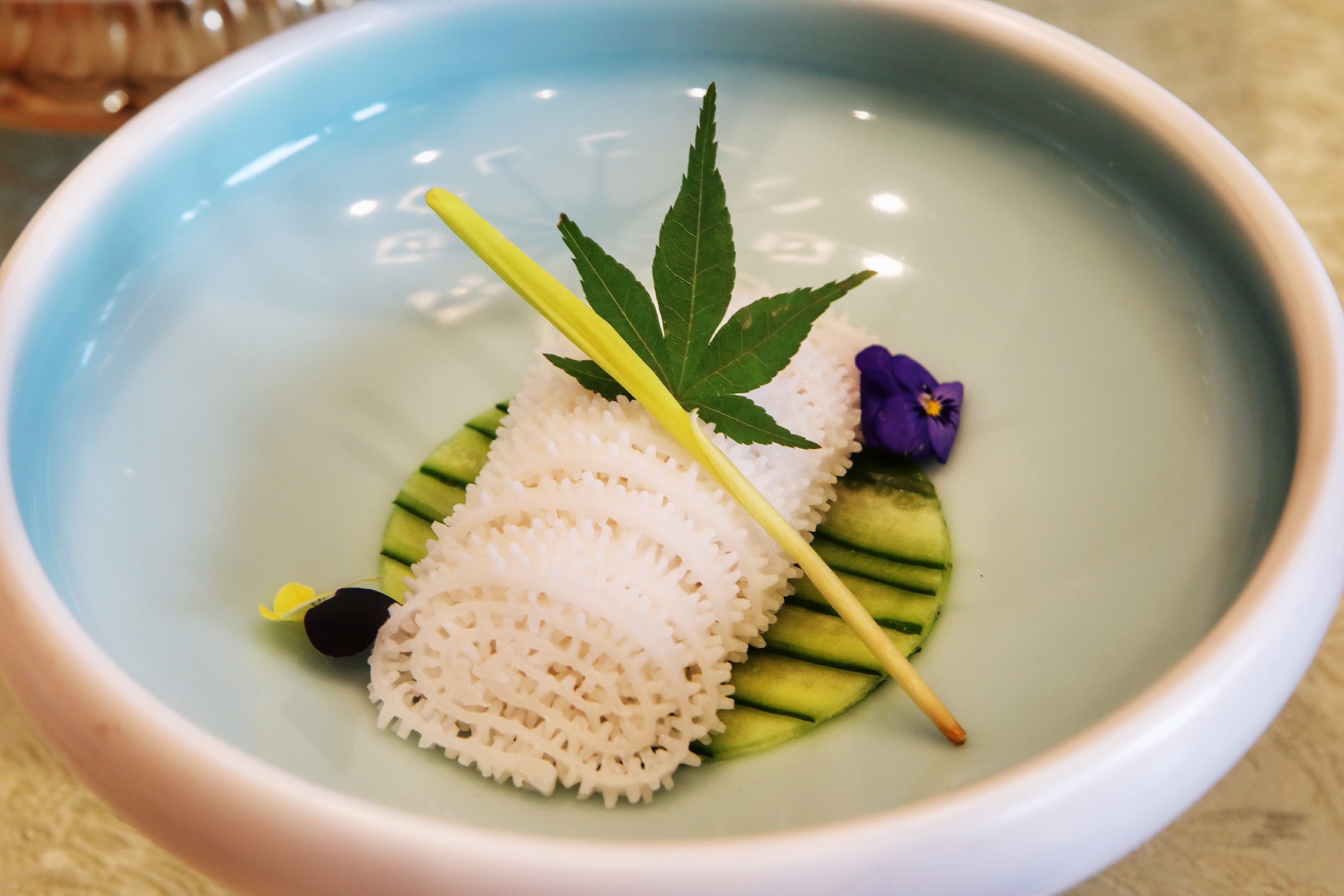 带有扬州两个字的扬州网红打卡地 (扬州打卡网红地大明寺)