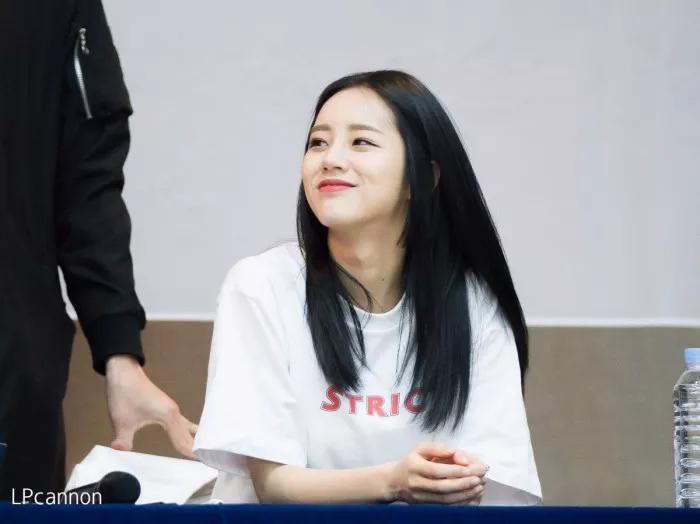 短发大饼脸2022年最流行的发型,大饼脸适合什么发型短发