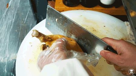 开了三十多年的麻辣烫店,为什么现在的米线店口味都很重