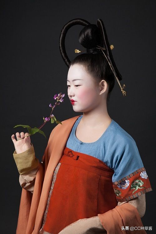 盘点各个年代的汉服,最正宗的汉服是什么样子的