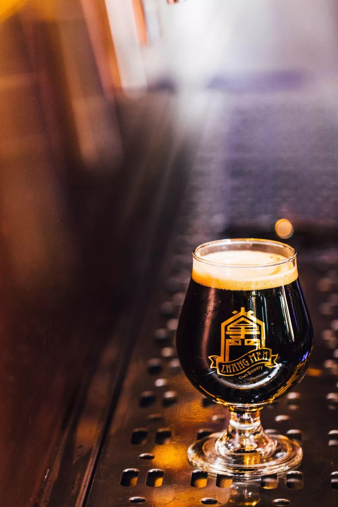 外国人喝中国精酿,外国人喝的真正的精酿