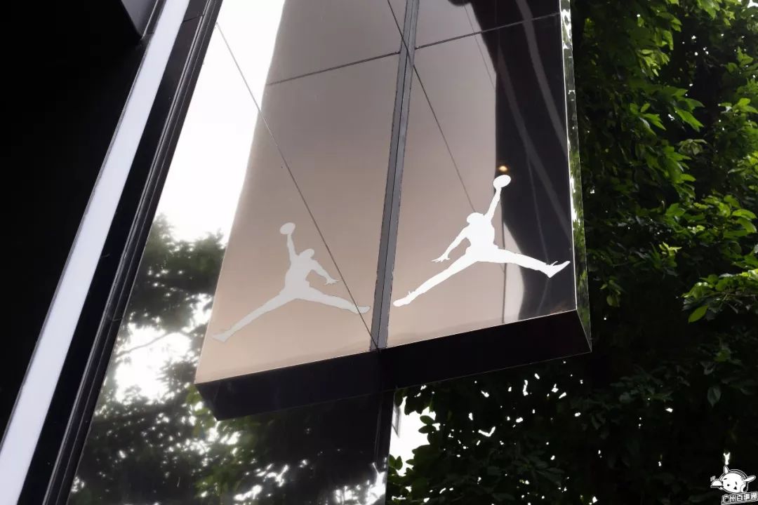 aj店现在都有哪些实战球鞋,广州最大的aj鞋专卖店