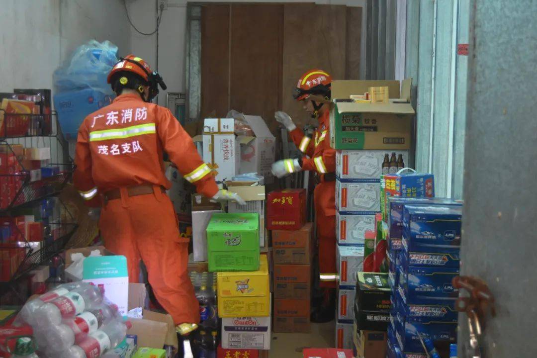 中国最危险的几条蟒蛇 (一条真正的蟒蛇到底有多吓人)