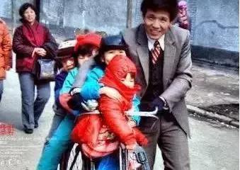 回忆童年8090过年情景,80后回忆童年过年真实视频