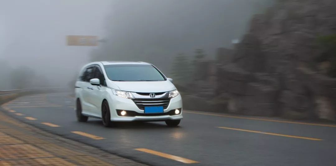 特斯拉modely避震改装,特斯拉modely改装避震