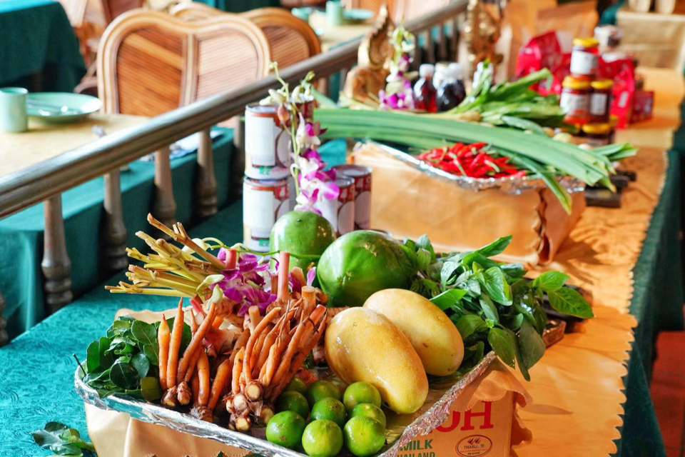 金象湾持续8年入选“泰精选”,泰国领事到场亲授证书