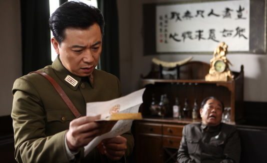 背叛、潜伏、离间,敌中有我;攻心、奇谋、谍战,斗智斗勇!