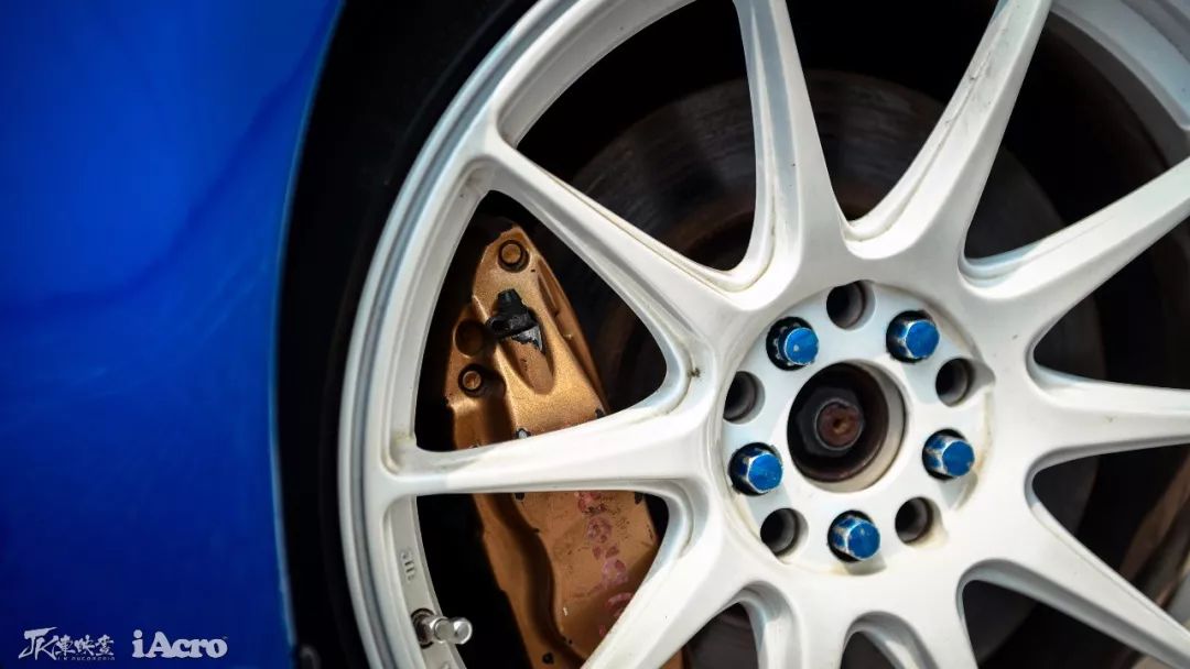 斯巴鲁翼豹2.0r三厢还值得吗,斯巴鲁翼豹gti