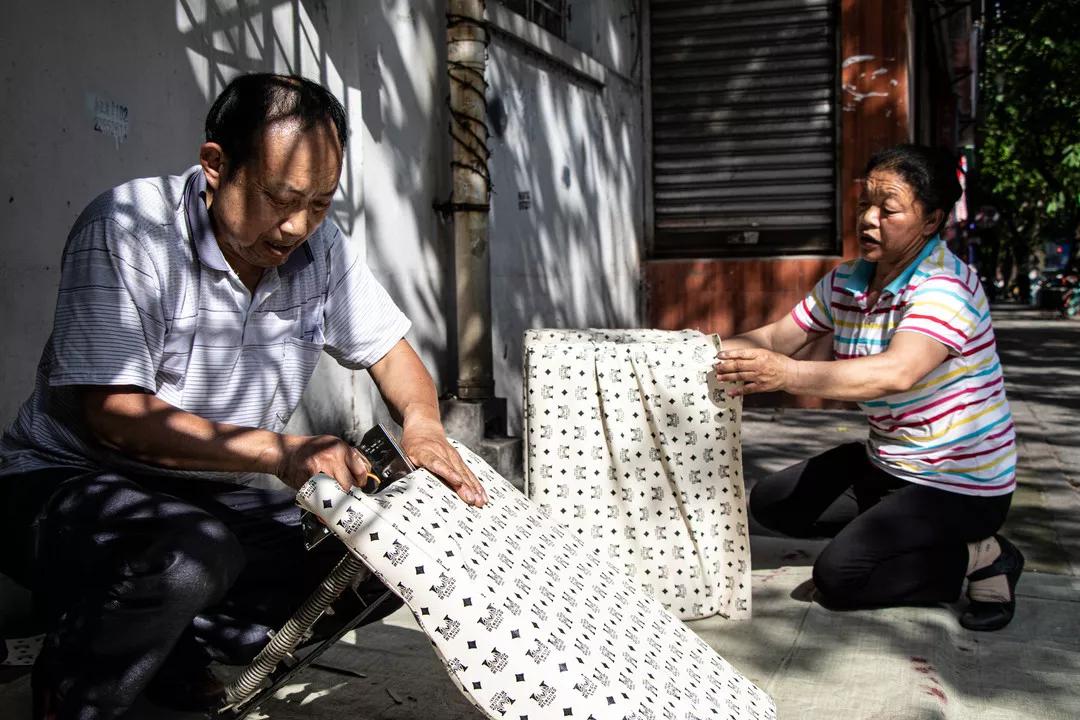 成都丨慈惠堂的午后(二)阿吉的美发屋