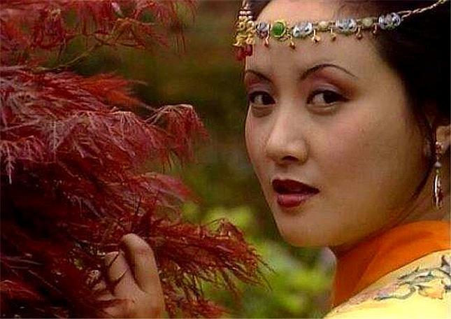 红楼梦贾珍和尤氏划拳,红楼梦尤氏的评价