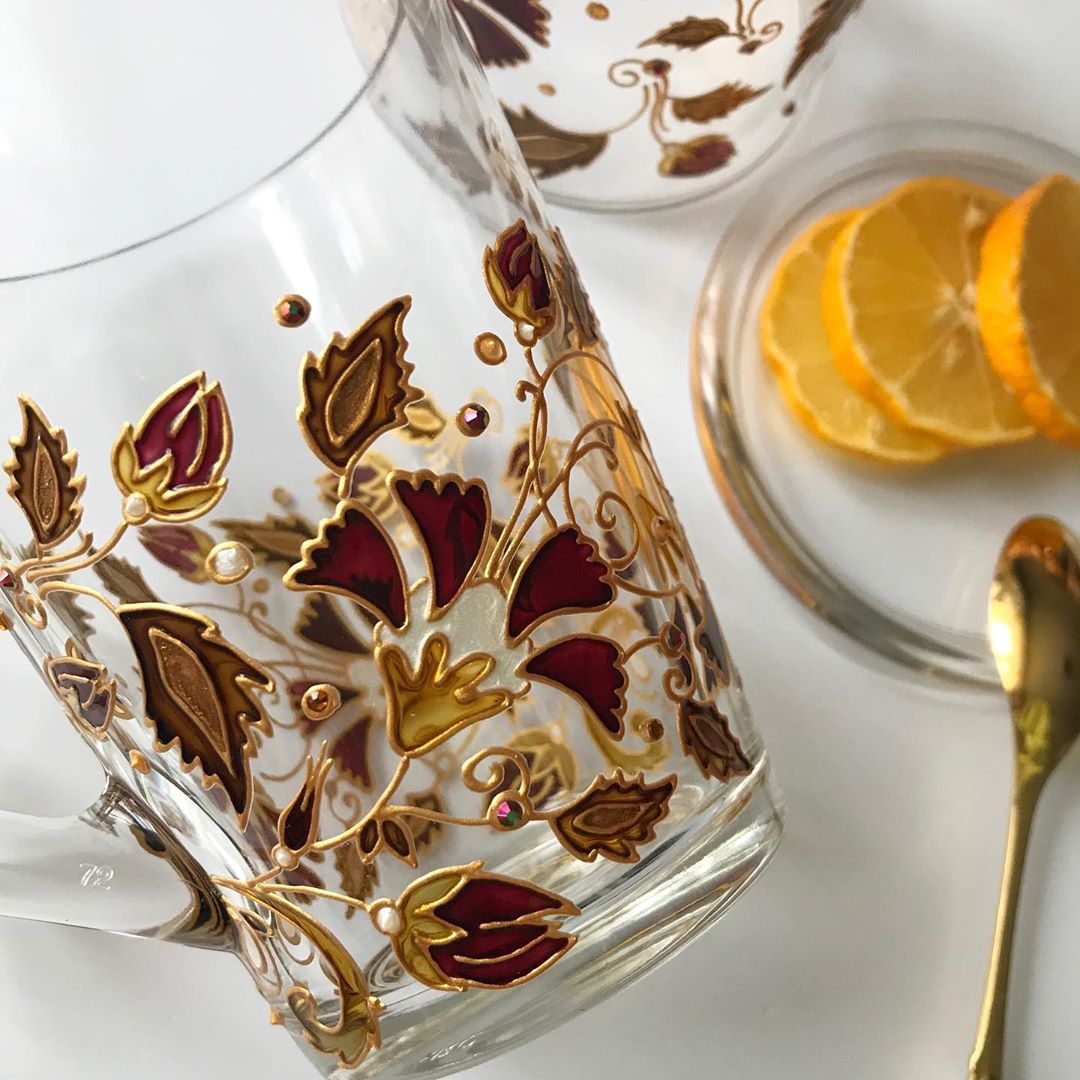 玻璃艺术家代表作品及作品风格,艺术家玻璃艺术品制作