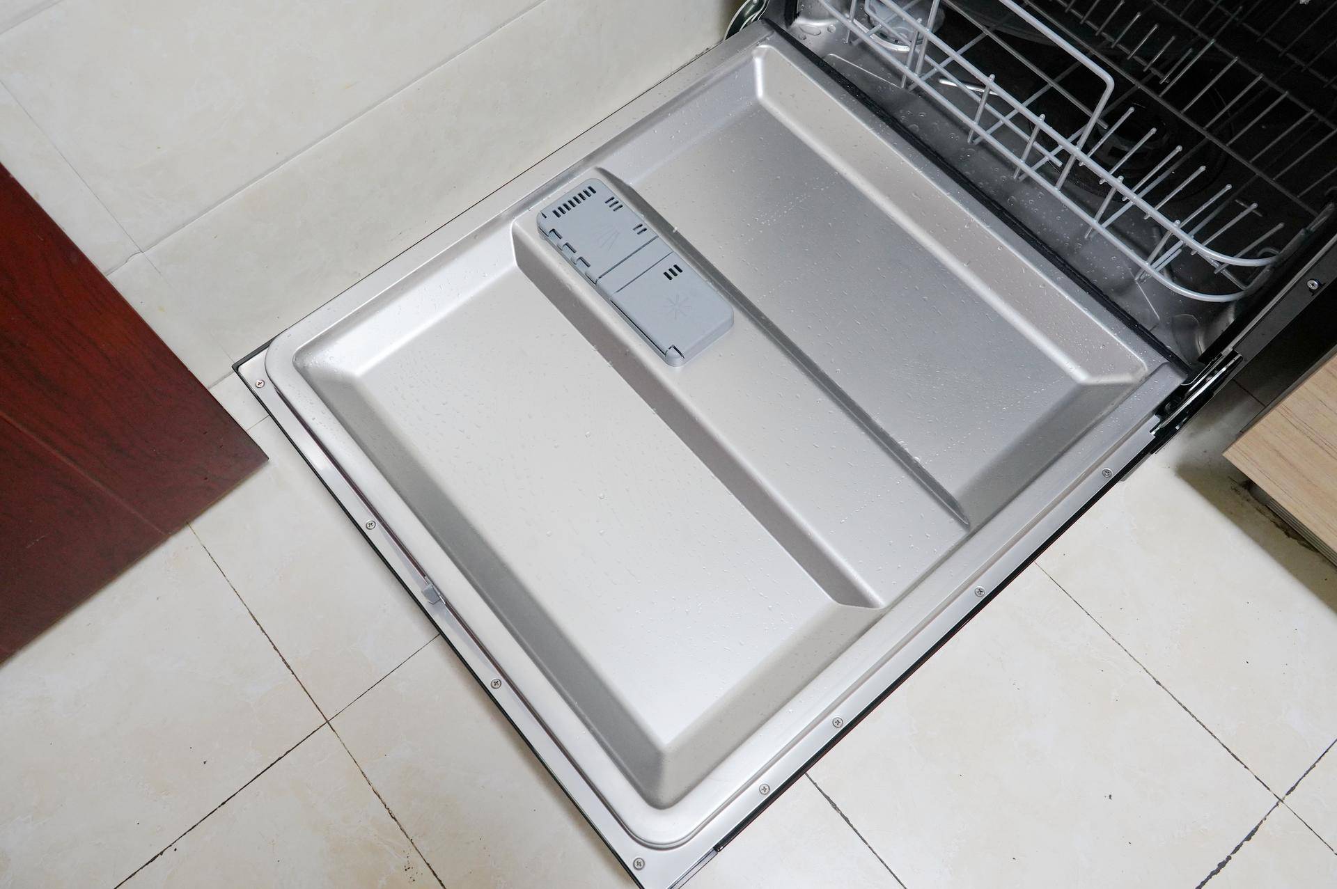 解放双手洗碗机图片,海尔eyw13028洗碗机测评