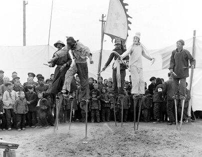 化羊峪峪口庙会游人如织文/韩勋