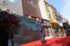 浪登不仅能3D“量体裁衣”还能定制皮鞋！浪登定制潍坊旗舰店开业