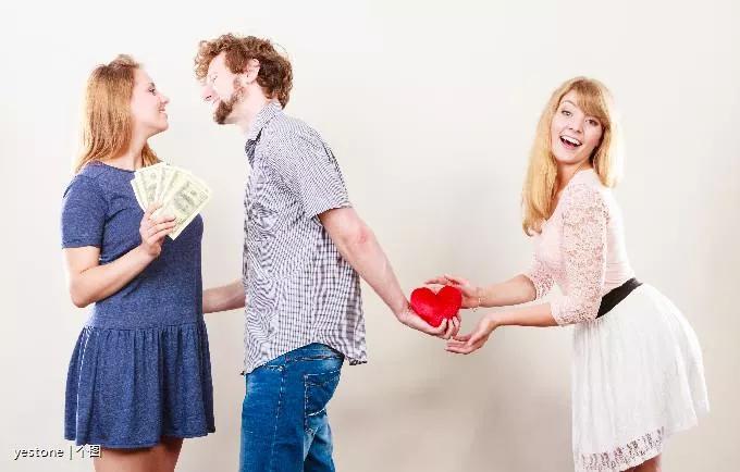 男朋友和别人打架会有暴力倾向吗,男友打人属于家暴吗