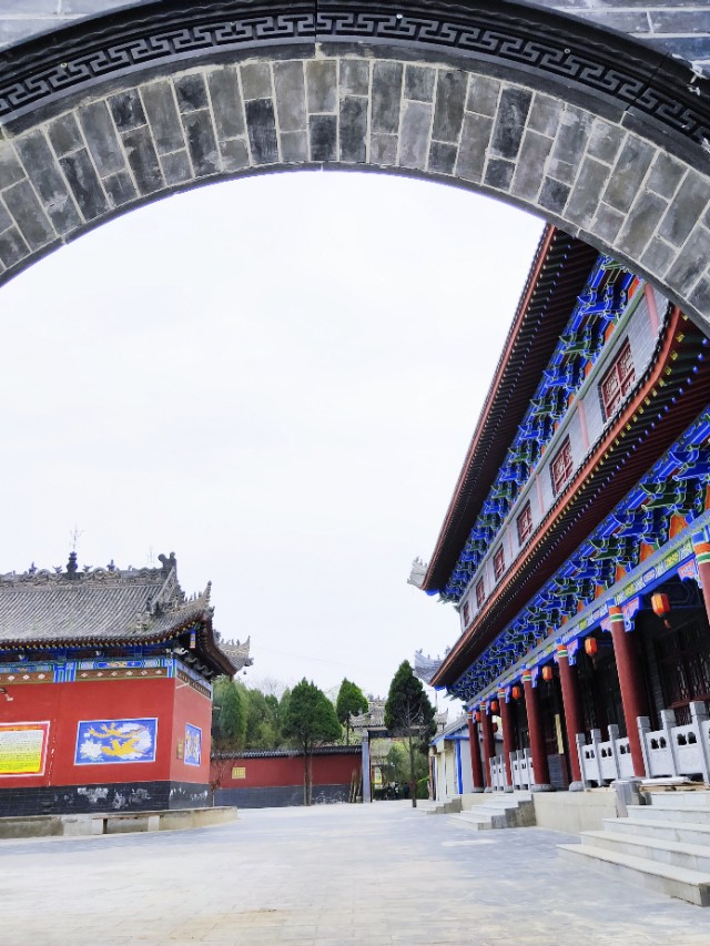 凤翔县灵山寺庙,佛教圣地灵山寺