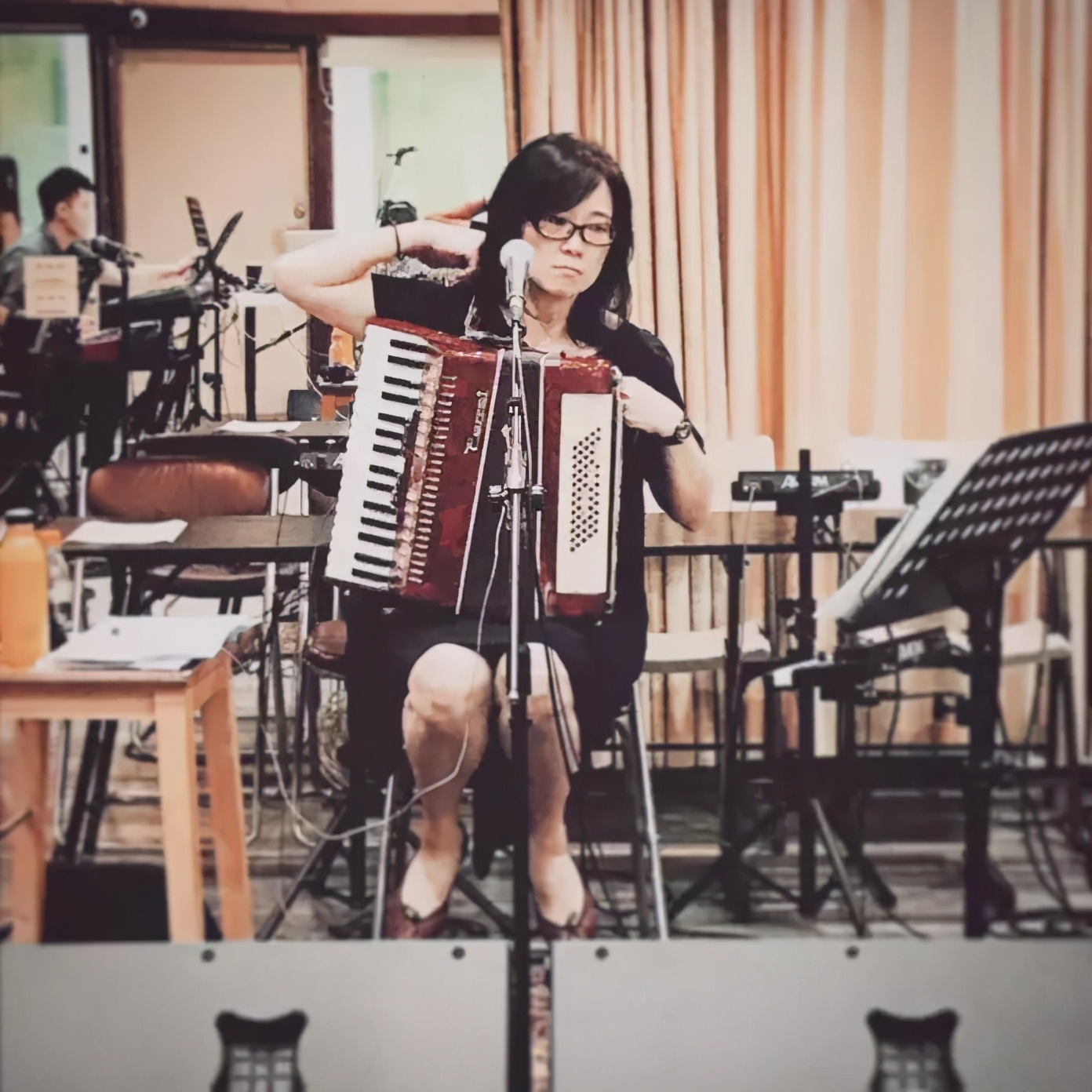 「酒醉歌单1」难以想象,迷醉的世界会是没有韵律的沉默