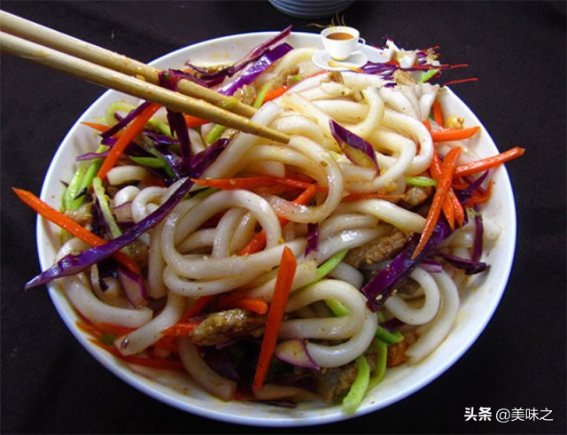 减脂晚餐土豆粉做法,减脂晚餐土豆粉怎么炒