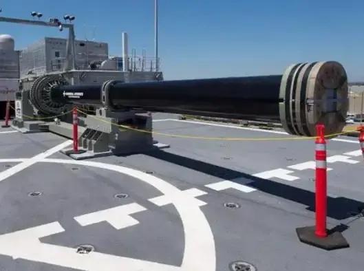 美国305毫米主炮战列舰,中国海军电磁炮战列舰