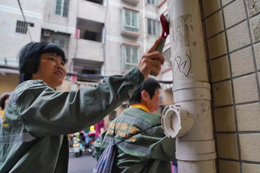 清远广告拆除,清远清理装修垃圾