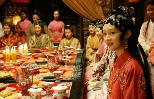 谶语在红楼梦中的应用,红楼梦里面的谶语