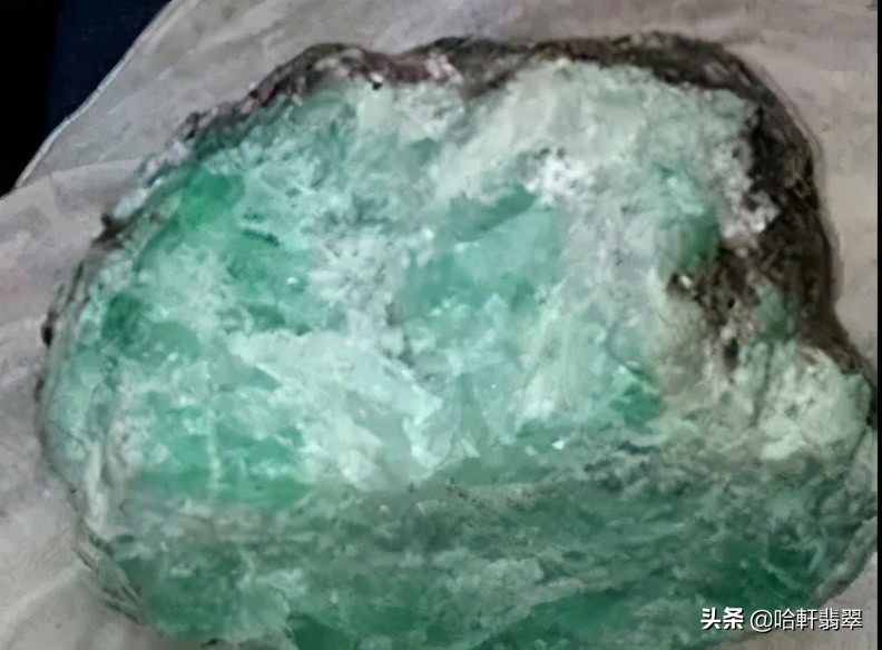 缅甸翡翠占全世界多少,缅甸翡翠每年销售额