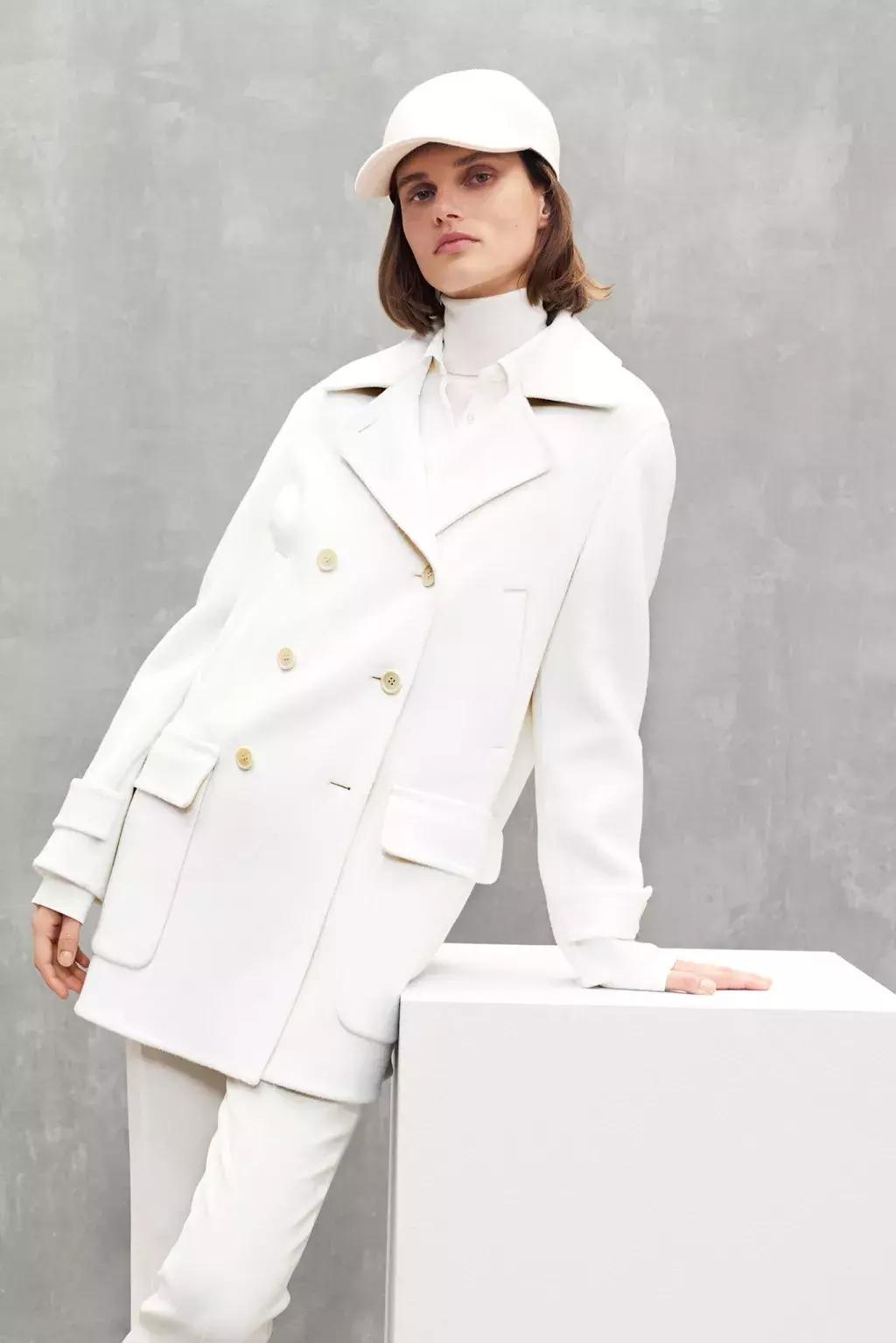 一件针织衫要六位数?能穿它的人不仅真壕还低调!