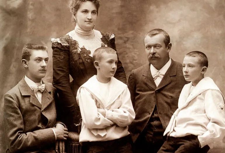 路易威登200到500,路易威登20年男士