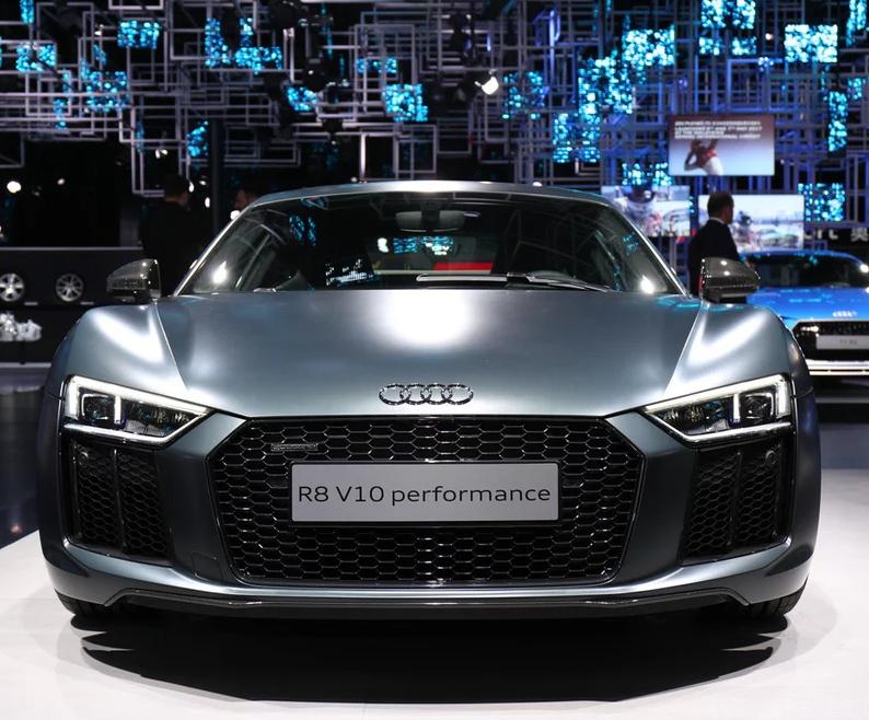 新款奥迪r8v10声浪,奥迪r8v10全段排气启动声浪