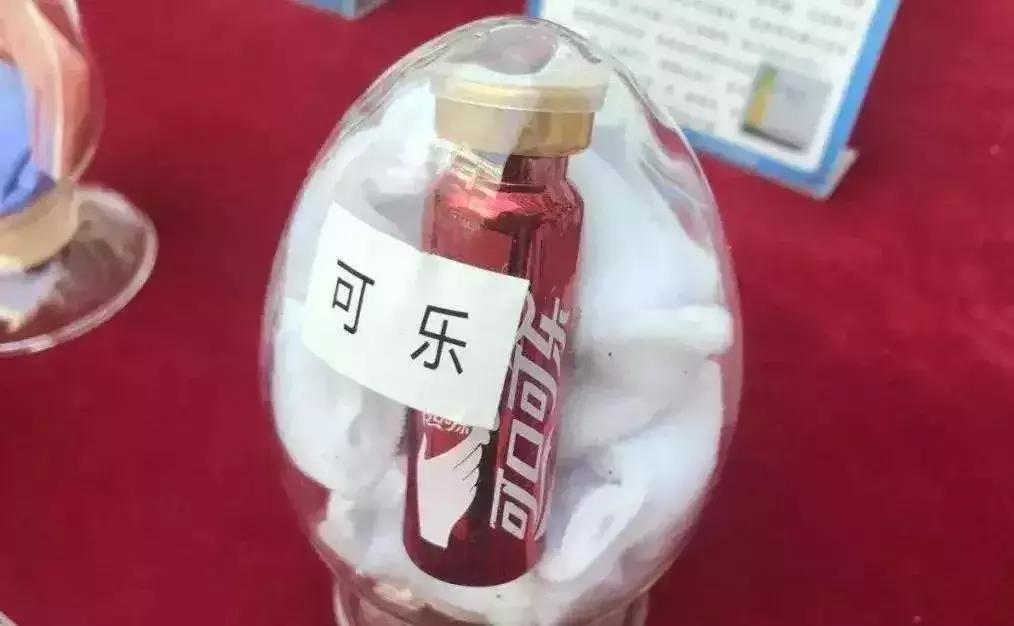 出租车里传出奇异香味！18岁武汉女孩竟当场下跪！真相太可怕